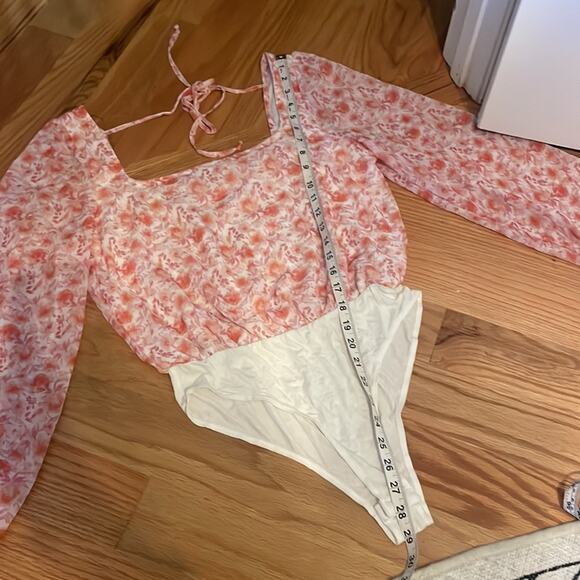 Peach love California floral bodysuit size large - Picture 5 of 8